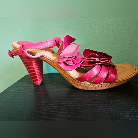 Born Crown Women’s Floral Pink Leather Sandals Women's Size 10 - Picture 6 of 13